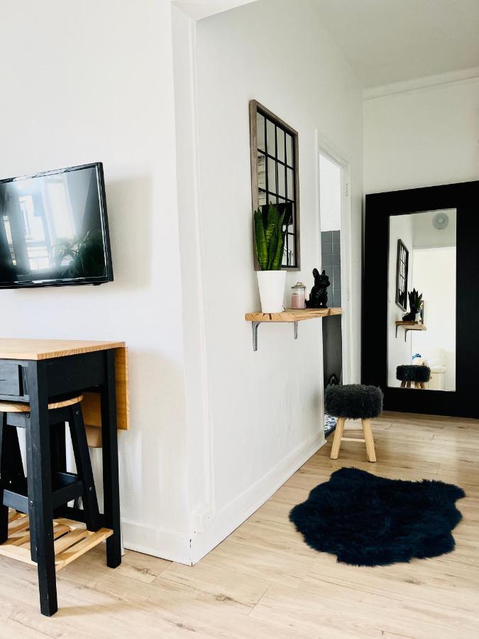 Apartment Direct Views Of Eiffel Tower & Sacre-Coeur From Mezzanine - 10 Mins To Paris Center Екстер'єр фото